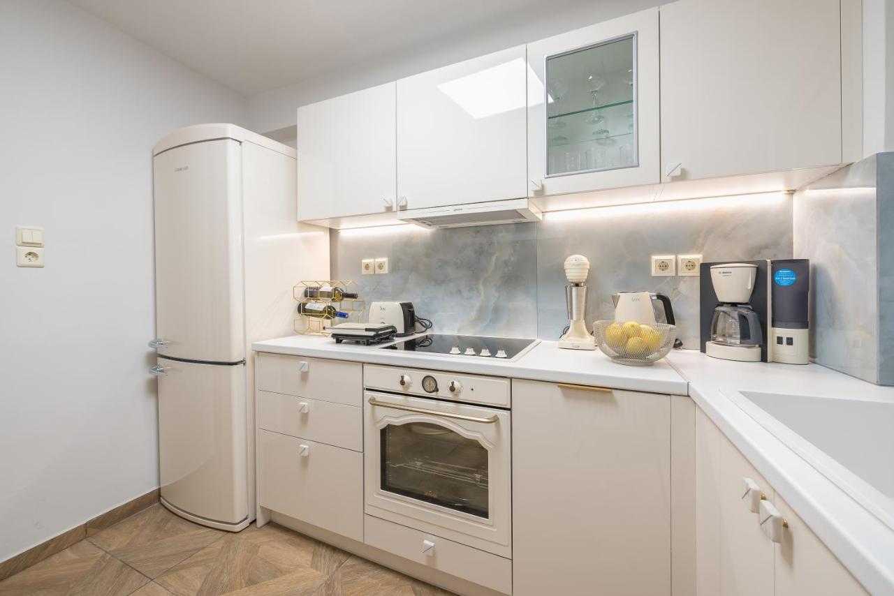 Apartamento Kolonaki Garden Atenas Exterior foto